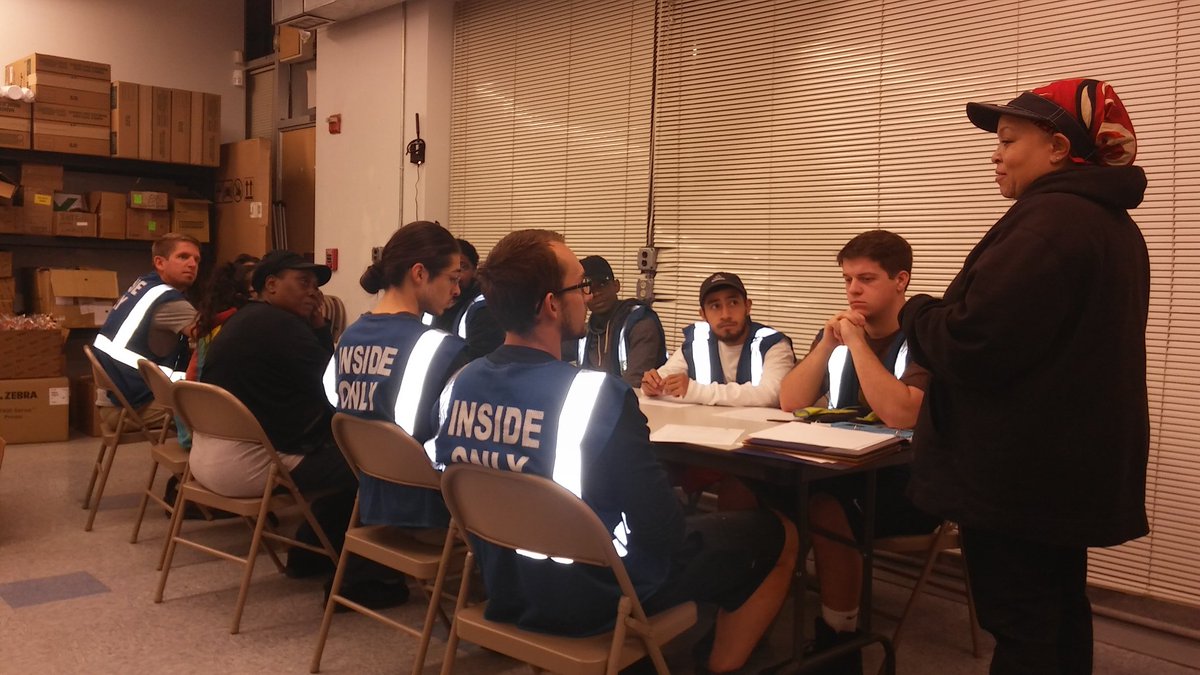 Georgetown_Jedi's tweet photo. Keeping our employees educated on safety in Georgetown..
@nicholasewest @Ricups https://t.co/p1oNIQGd5v