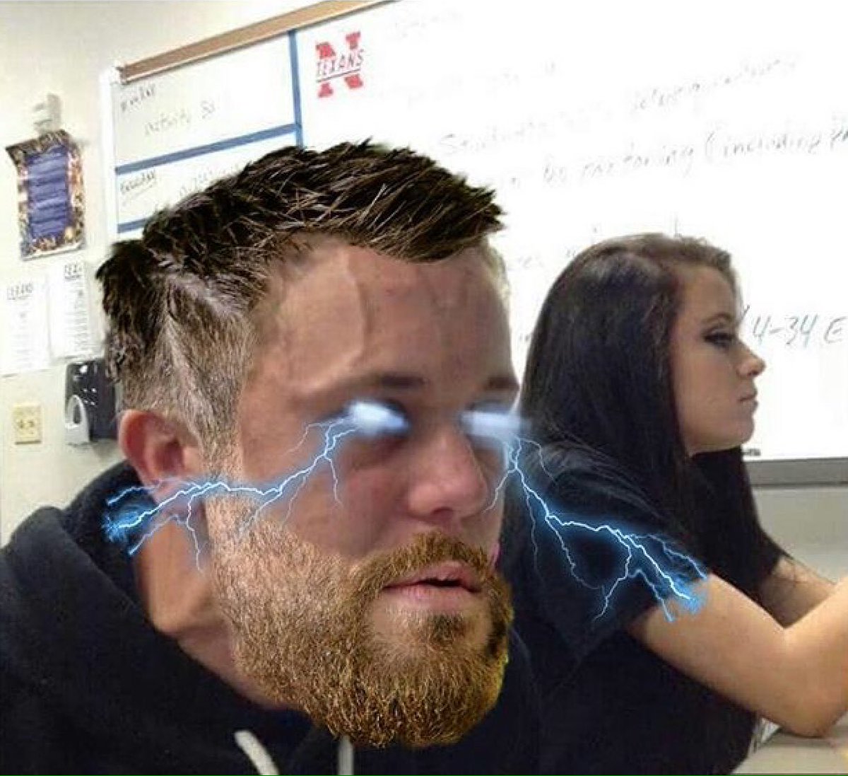 iamgeekingout's tweet photo. when hela asks "what god of are you again" twice but you can't answer because she's choking you https://t.co/Tjti1CiDcO