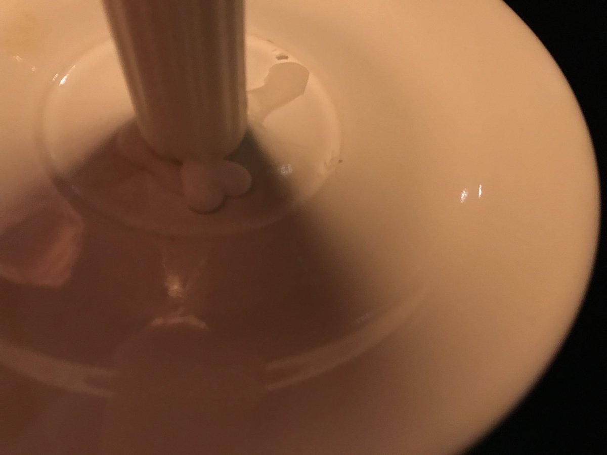 GenMaia4's tweet photo. Candle wax turned heart shaped wax 👽 souups cool https://t.co/DfrlzCaYFv