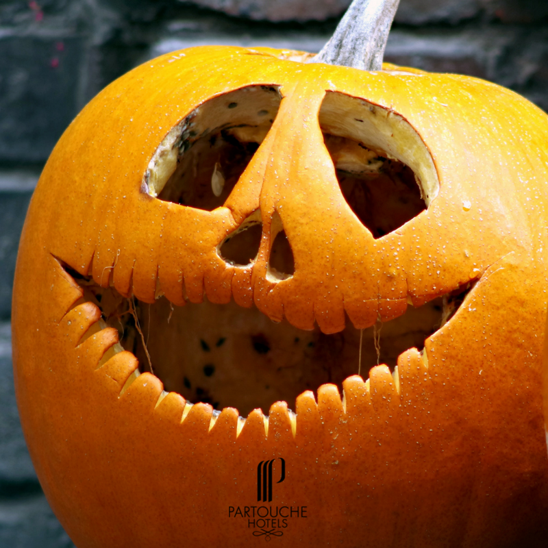 PartoucheHotels's tweet photo. Happy Halloween!💀👻🎃#HALLOWEEN https://t.co/CbQLfybWHV