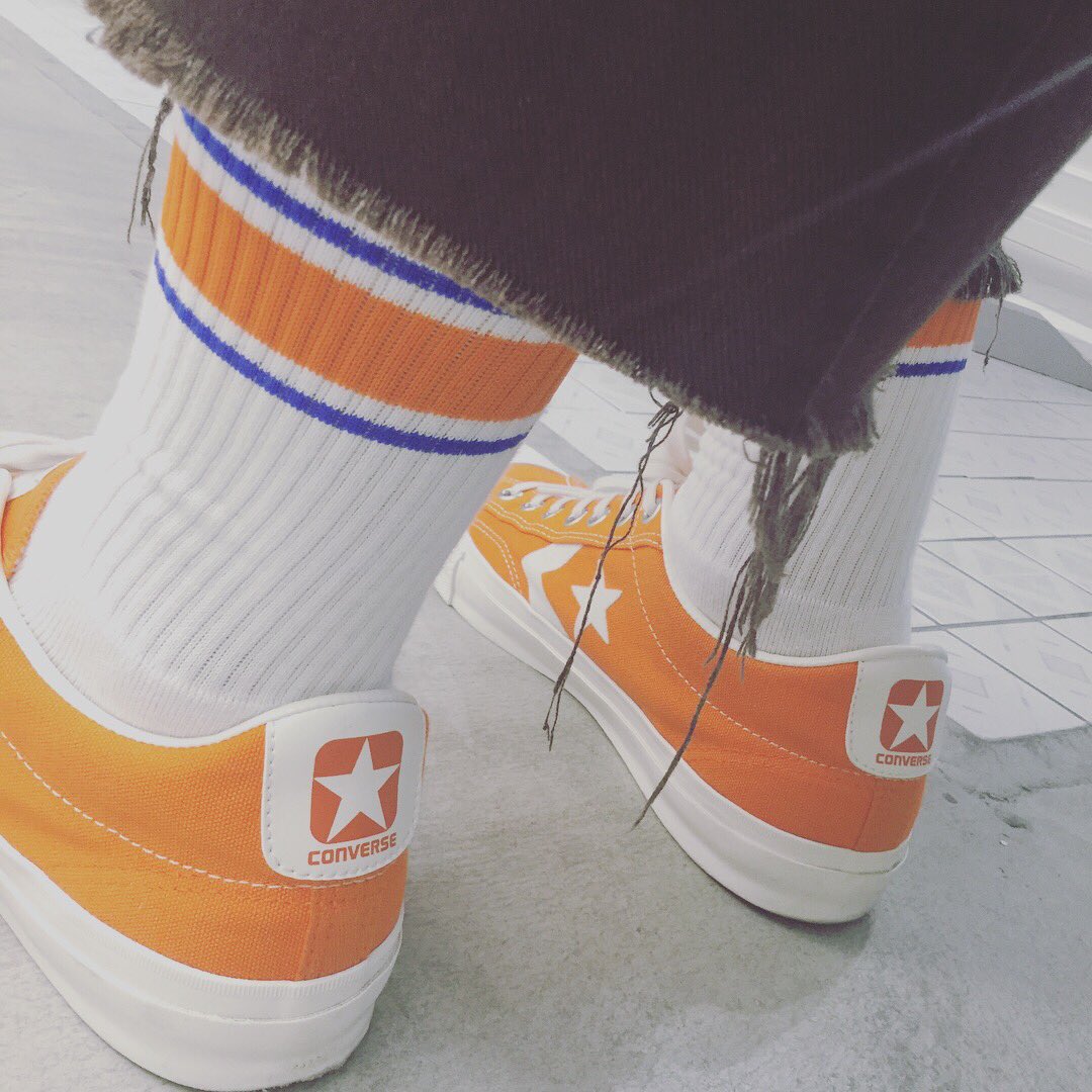 wa_by_converse's tweet photo. ハロウィンオレンジのシェブロンスター
#WhiteatelierBYCONVERSE #ホワイトアトリエバイコンバース #CONVERSE #コンバース #CHEVRONSTAR #シェブロンスター #harajuku #原宿 #kichijoji #吉祥寺 #ハロウィン https://t.co/MgwqEsO2cK