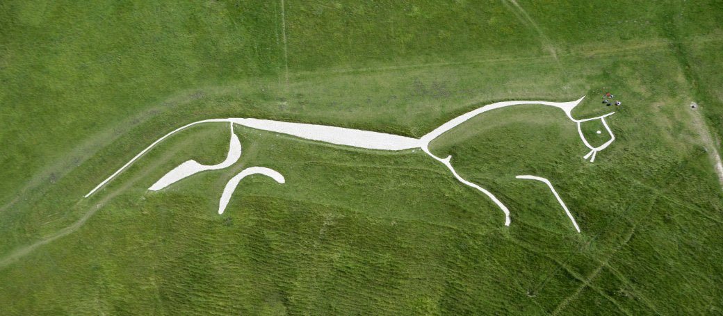 absilvergroup's tweet photo. How clever is this piece? Handmade vale of white horse hill silver necklace by John Huddleston https://t.co/NTaXNWCdL7