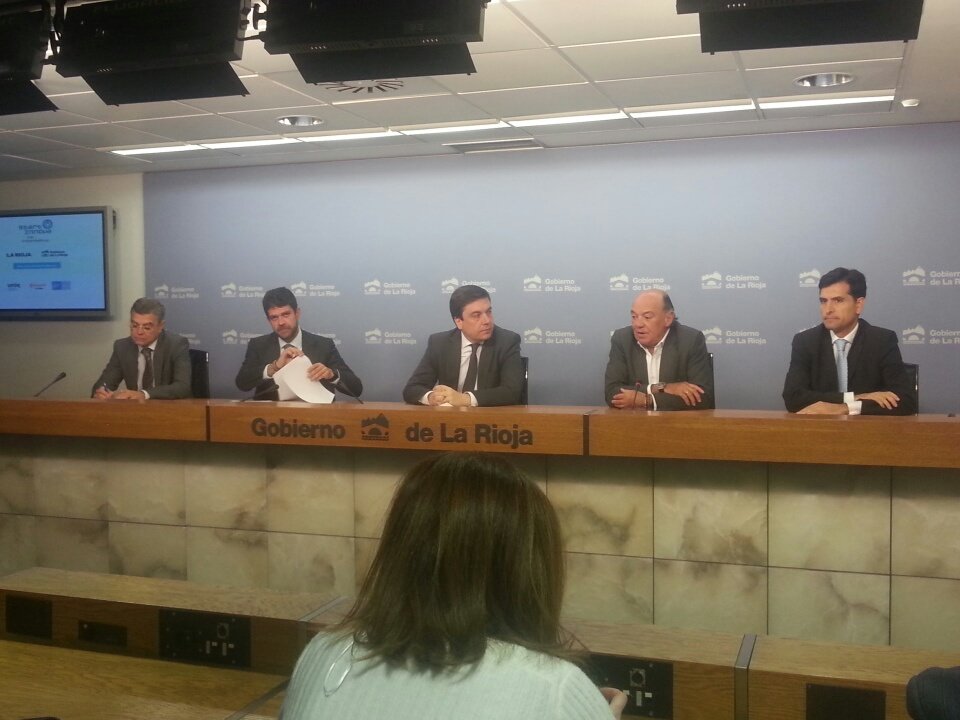 <a href="/lariojacom/">lariojacom</a>  y .@Emprenderioja fusionan sus concursos para jovenes, .<a href="/UNIRuniversidad/">Universidad Internacional de La Rioja (UNIR)</a> .<a href="/lariojacom/">lariojacom</a> <a href="/al_galiana/">Alberto Galiana</a> <a href="/Vocento/">Vocento</a> aunando esfuerzos!!