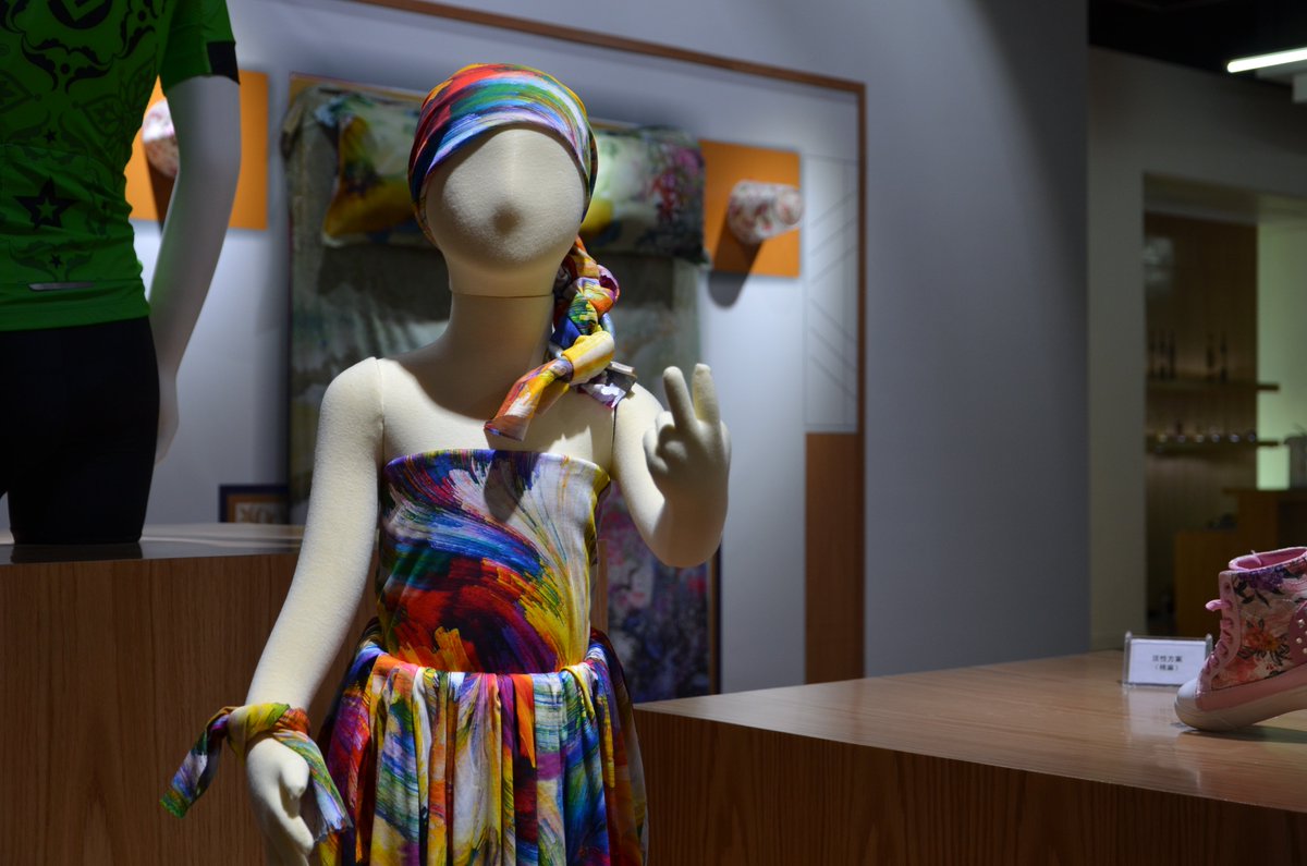 HandtopPrinter's tweet image. #Halloween2017 #Digital #PRINTING  give you customized and safe printing for your costume