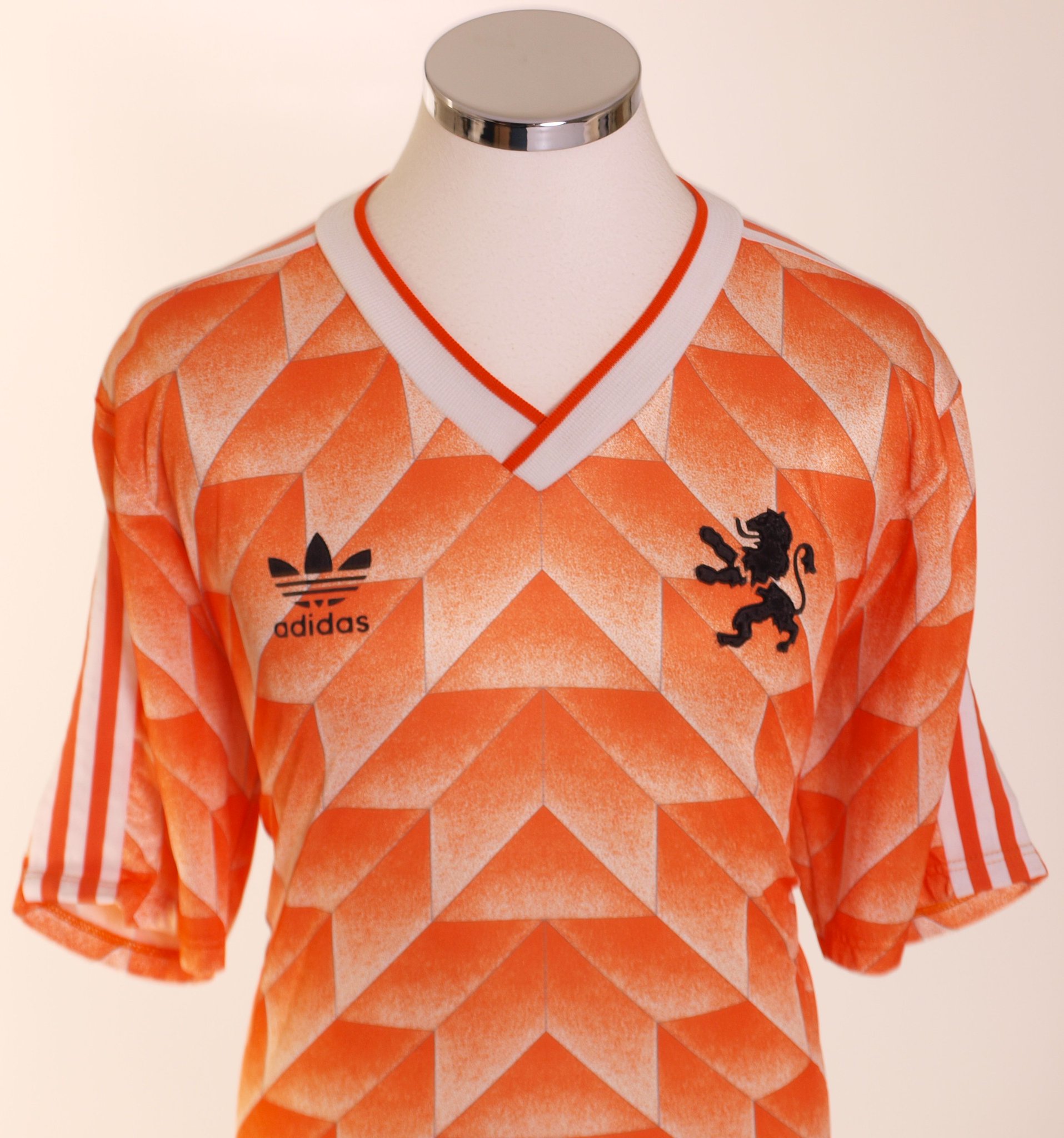 Happy 53rd Birthday Marco van Basten!

Excuse to get the Holy Grail of football shirt collecting out 