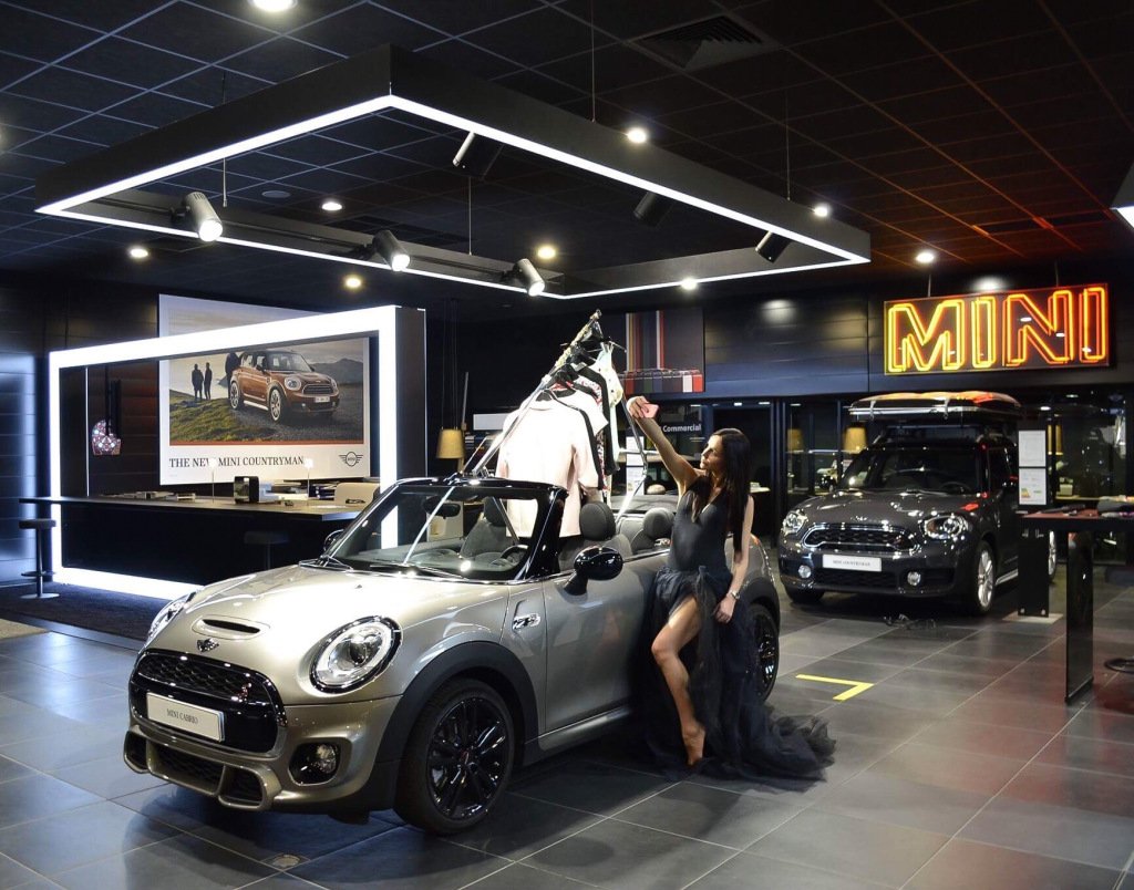 stelia8's tweet photo. Vide Dressing chez Mini https://t.co/saBDPvt4d0 https://t.co/cMnJ7p5ykb