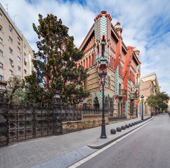 fadbarcelona's tweet photo. La Casa Vicens, primera vivienda proyectada por Gaudí, abre sus puertas al público https://t.co/12UPSiRIMw https://t.co/JqCbMiIYzo
