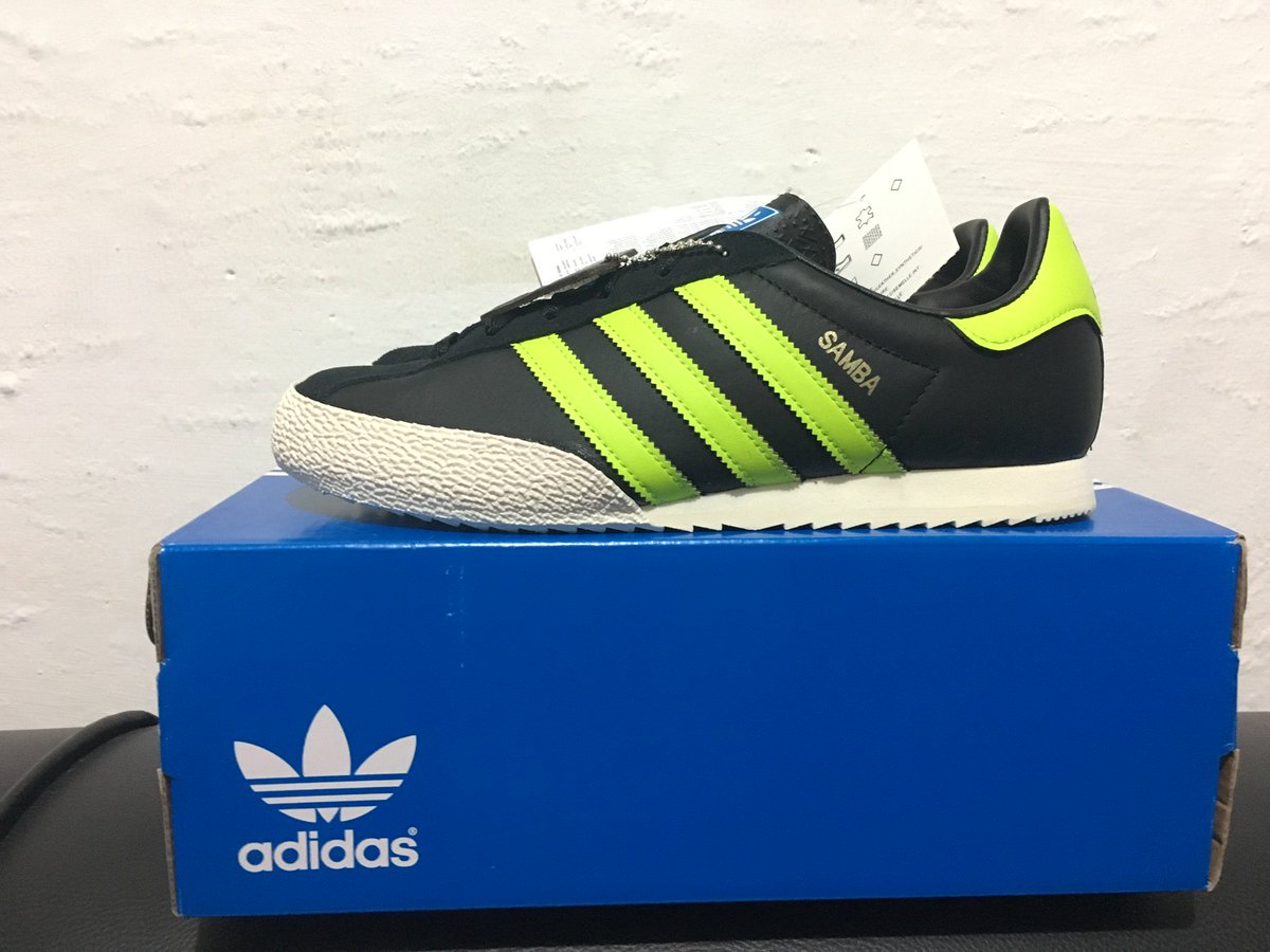 kick_class's tweet photo. Adidas Samba SPZL BNIB size 40 2/3 price 1,475k for order cek bio. Bantu up suhu @FS_80cs @bewok_sneakers @Alvaro3Stripe @3foil_id_BDG https://t.co/UbESod9SNS