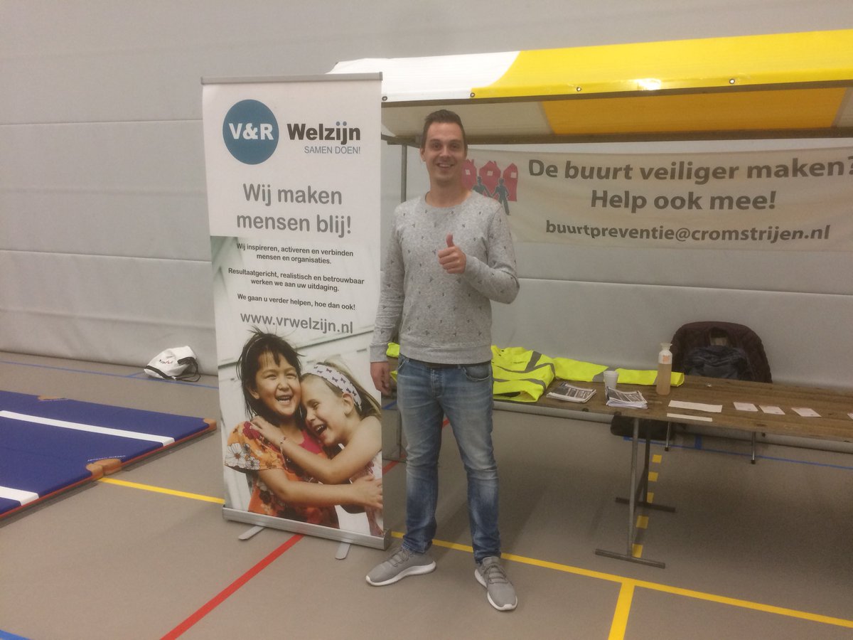 Mark_vanveelen's tweet photo. Afgelopen vrijdag was ik aanwezig bij het #oudereneventcromstrijen om de Fittest te promoten! Ouderen in beweging@GemCromstrijen @vrwelzijn https://t.co/ziArMcYjf4