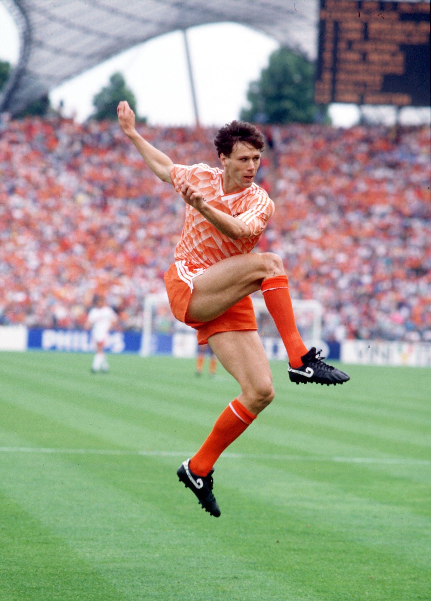 Happy Birthday to Netherlands legend Marco van Basten. He turns 53 today. 