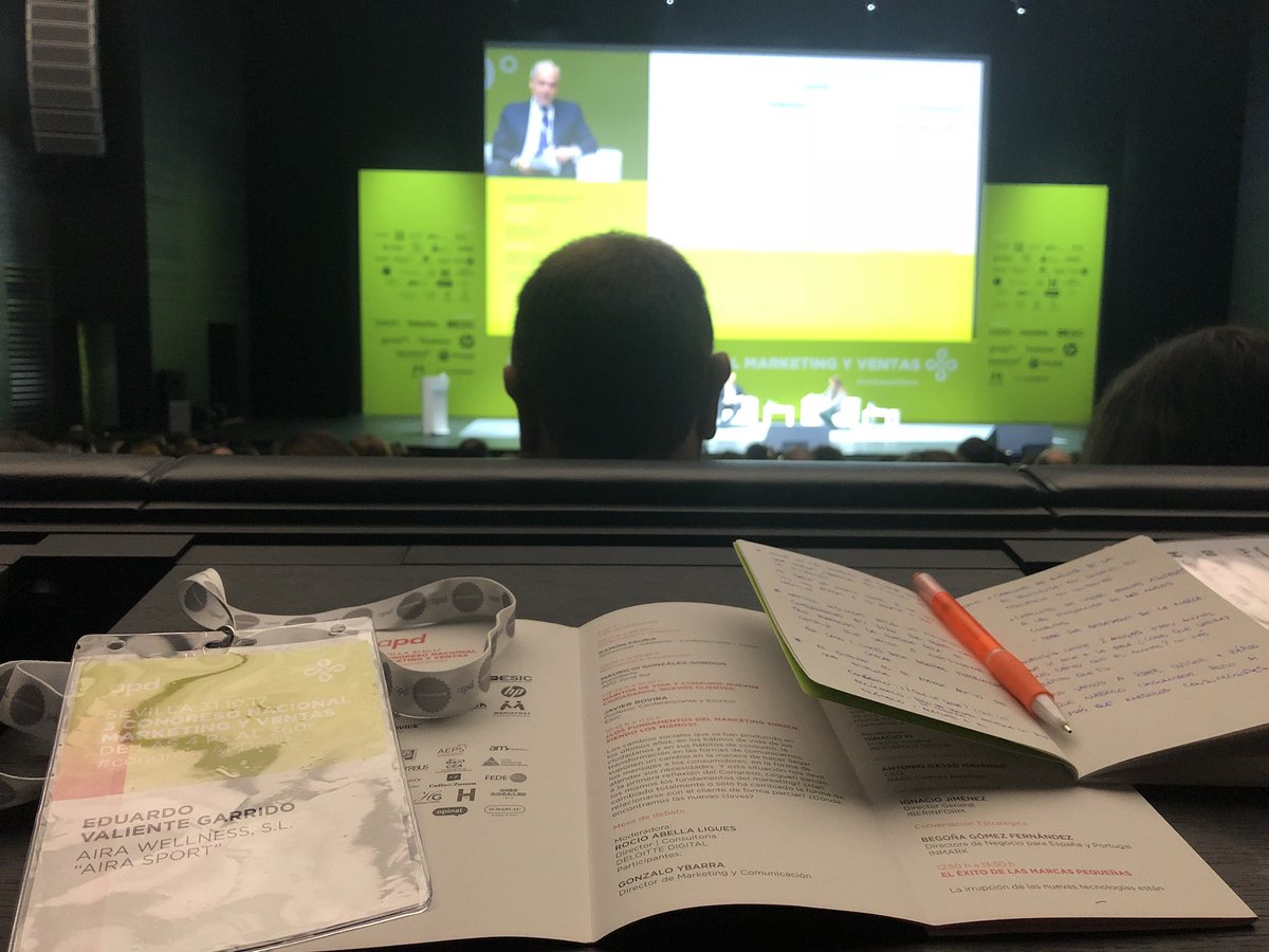 Edu_Valiente's tweet photo. Aprendiendo en #congresoAPDmkt ! Trata de correr tanto como puedas!! https://t.co/u5sOv2vGaT