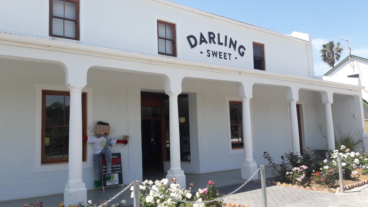 PortervilleStay's tweet photo. RT @livingitupct "#DarlingSweets will be heaven for sweet tooth lovers @InfoDarling https://t.co/zz5j9y1pBd" #Travel #wedotourism