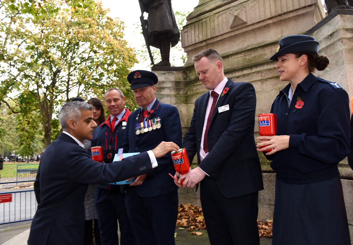 MayorofLondon's tweet photo. Proud &amp; humbled to support this year’s #poppyappeal and pay tribute to the bravery of our Armed Forces and their families @poppylegion https://t.co/n5otLTJhLA