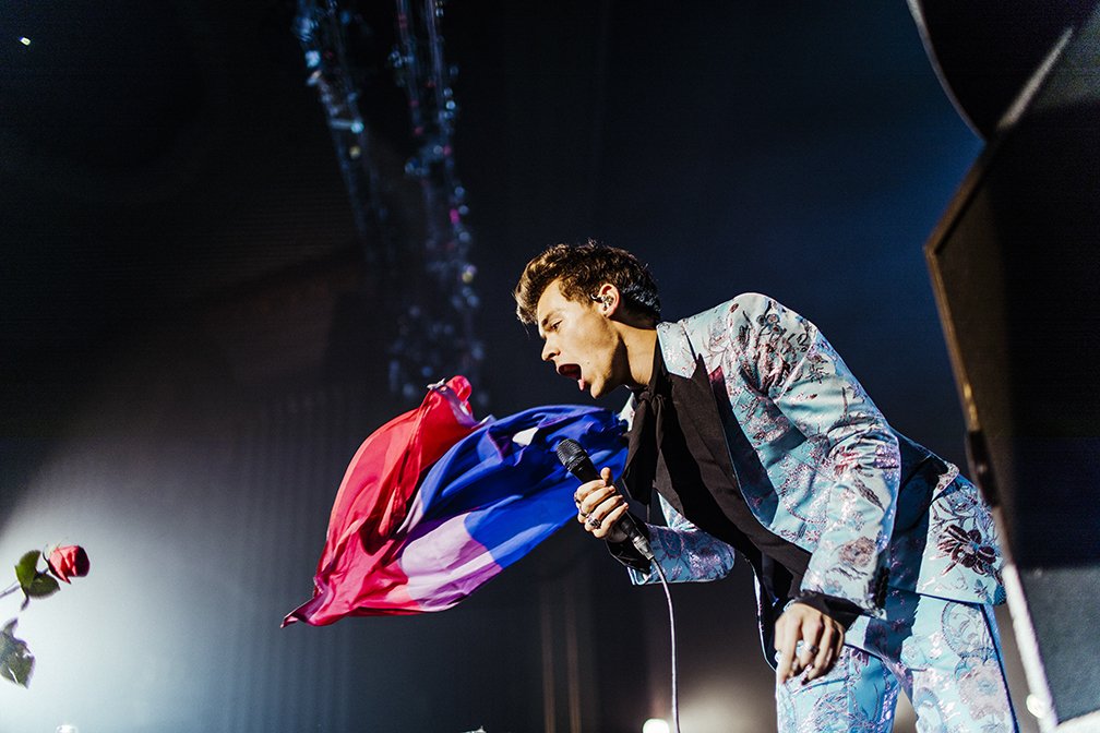 SonyMusicUK's tweet photo. Thanks for a wonderful evening at the Eventim Apollo, @Harry_Styles. https://t.co/suzPUMwSty