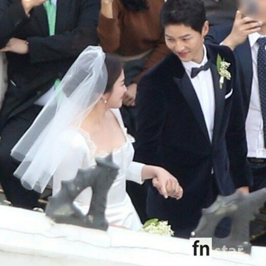 _jessgotlucky's tweet photo. Happy Ending ❤

#SongSongCoupleWedding https://t.co/a6B4YILLCL