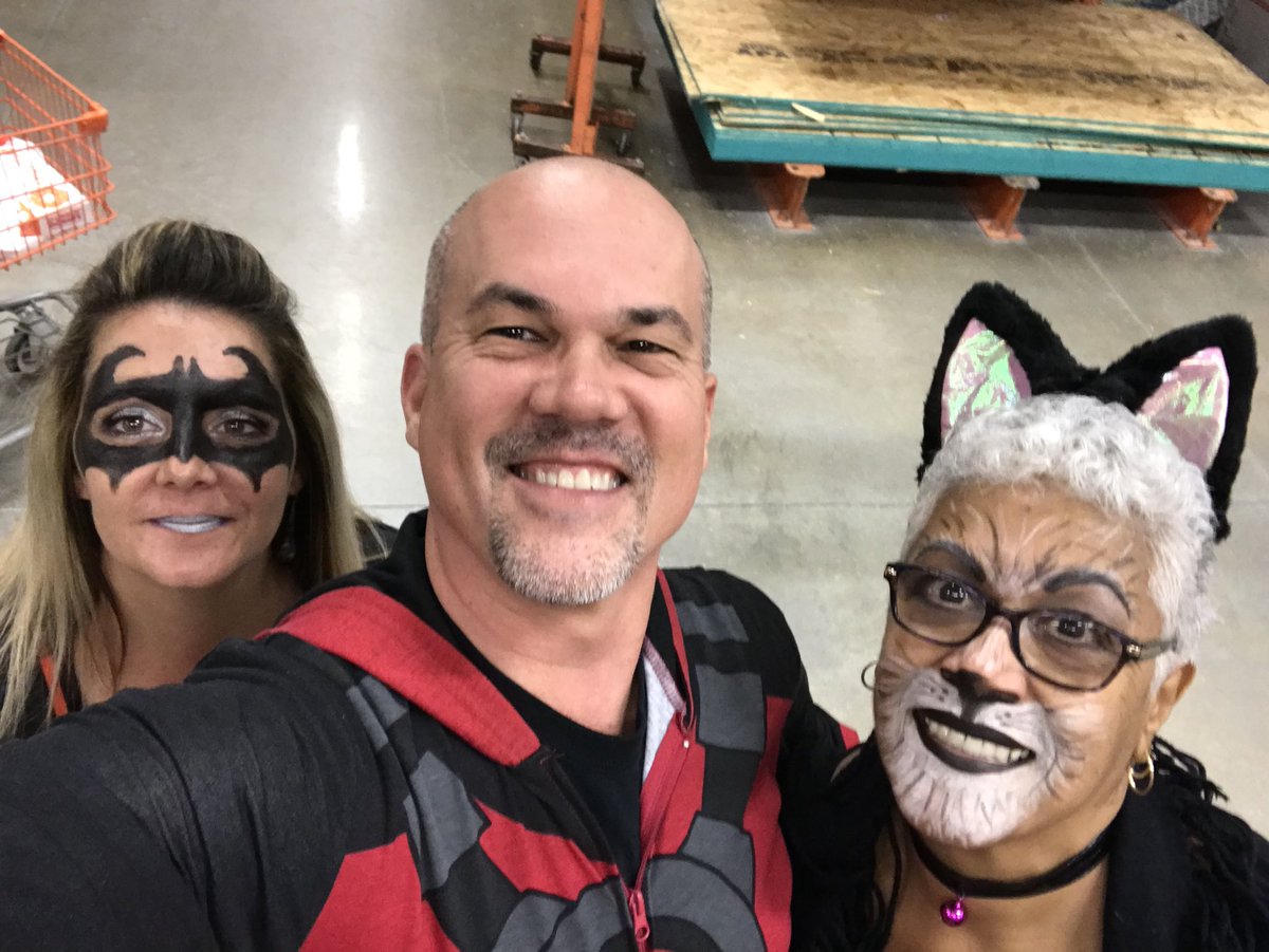 swbbav's tweet photo. Happy Halloween from 6951! #VOA365 @HD_TonyD @BrianBurnsHD @marcialrod165 https://t.co/OBgvBb2z1e