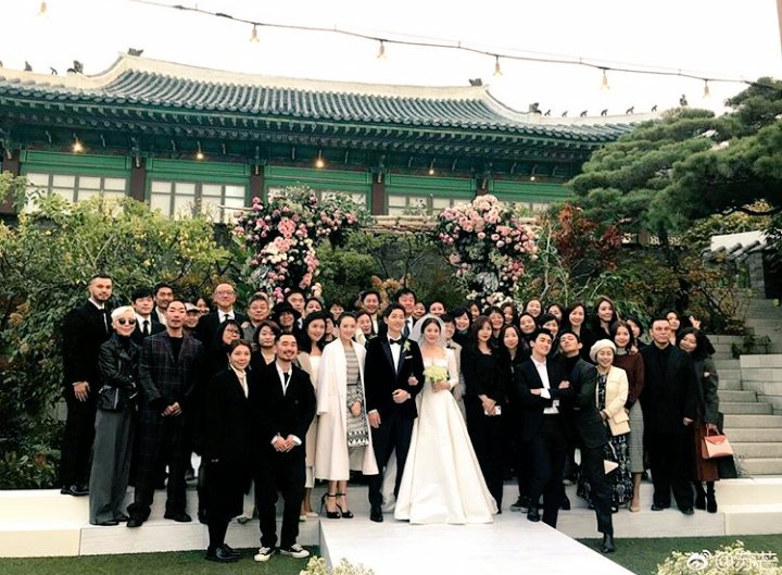 Kidung_7's tweet photo. Congrats &amp; Happy Wedding #SongSongCouple 💑❤😙

Semoga Sakinah yaa mas mba..dan cepet punya Baby yg Banyaaak 😄😄

#dreamcometrue https://t.co/63wsOgPAVB