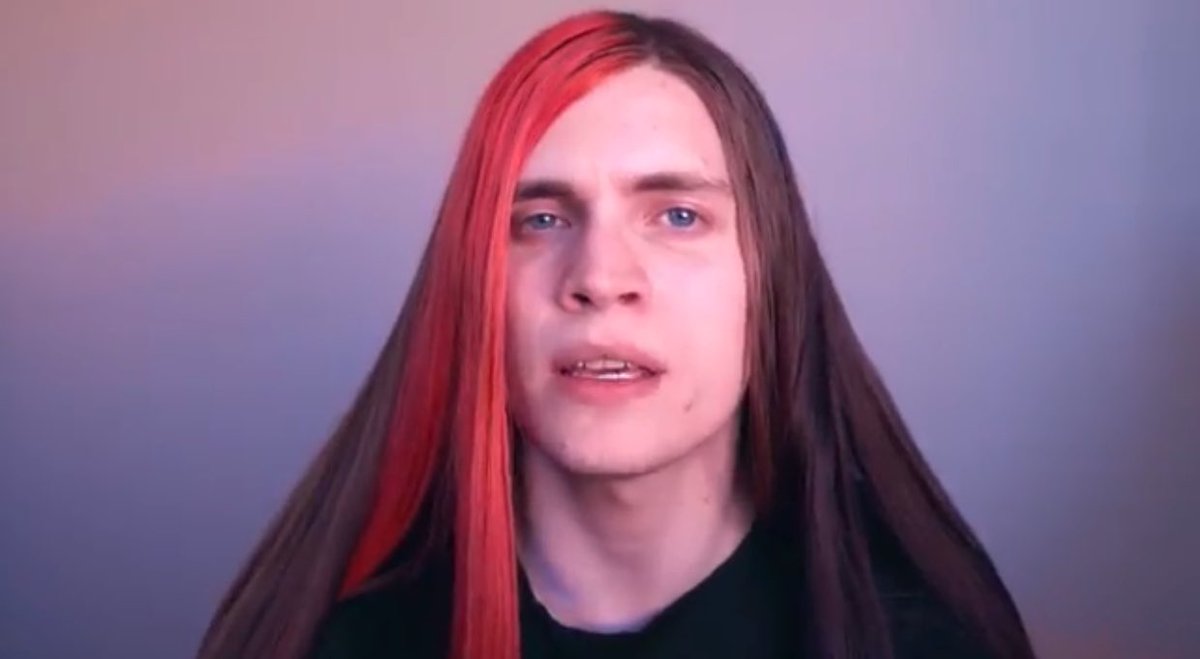 KEEMSTAR's tweet image. You look like a extra on twilight @DavePBrown