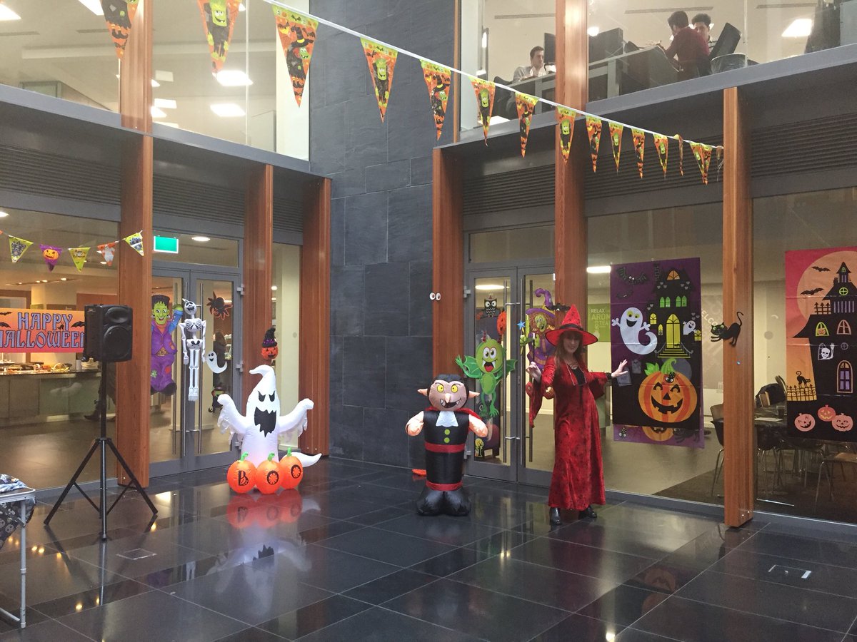 BJJudge's tweet photo. We’re all ready to go @AVIVAIRELAND for @ISPCCChildline Halloween party 🎃 https://t.co/zqylC0AHIa
