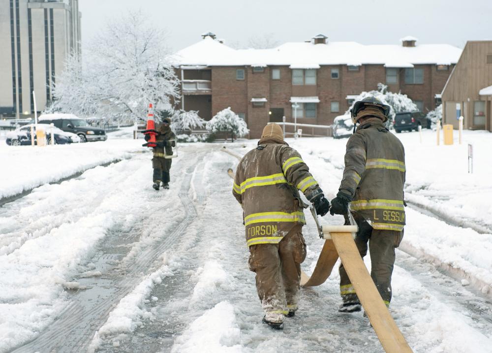 CanFireCulture's tweet photo. #TrainHardTuesday Winter is just around the corner, are you prepared?  What changes do you make for cold weather operations? #NewSituations https://t.co/jtuMJkL0RN