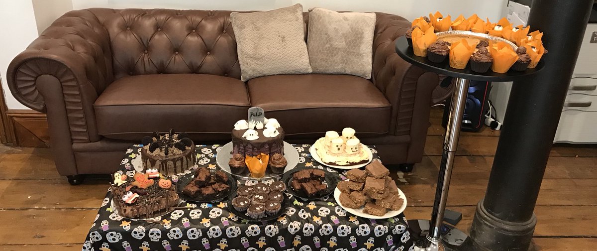 rlhmoran's tweet photo. Head down to @MyAccountancyPl today for our @Caketober event 😍😍😍🐷 #cake #caketober https://t.co/Z2OkVGtoOB