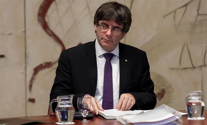 europapress's tweet photo. El viceprimer ministro de Bélgica a Puigdemont: "Cuando se pide la independencia, más vale quedarse con su pueblo" https://t.co/i9Q11EHoks https://t.co/hKfljy3lV6