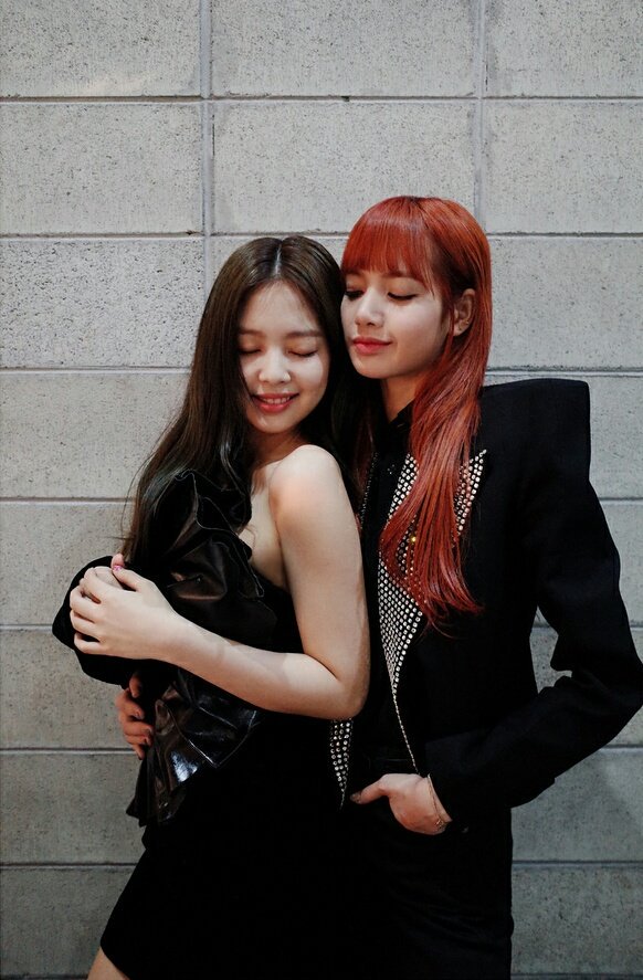 lalalalisa_mn's tweet photo. #BLACKPINK #JENNIE #LISA #JENLISA #INDAHOUSE #IFWEWENTTOPROM #MYHOTDATE #내남자친구를소개합니다 https://t.co/H7Y47c7mK1