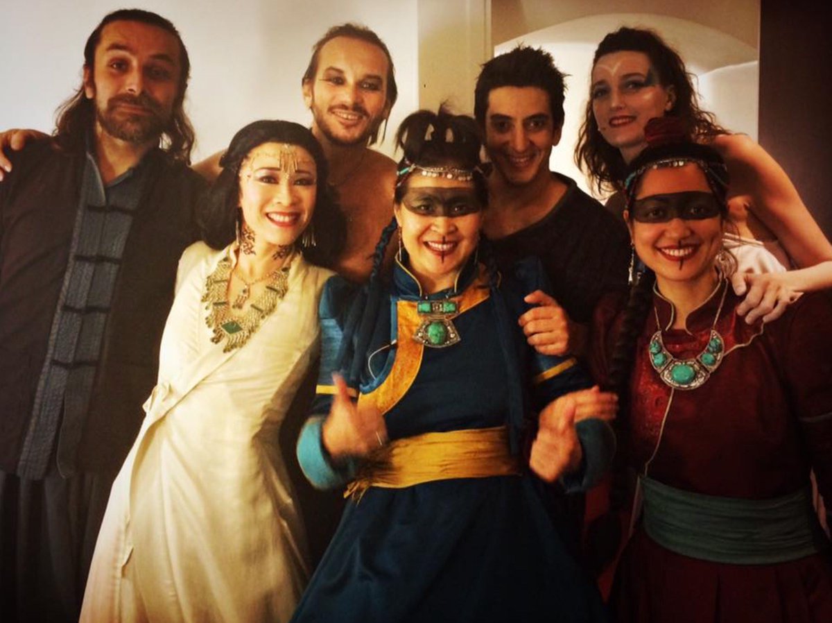 __barefoot__'s tweet photo. #Production 🕊
#MarcoPolo au Théâtre La Bruyère c'est terminé ! Un grand merci à tous.
📸 © Jade Phan-Gia. https://t.co/PmIyAcqyJI