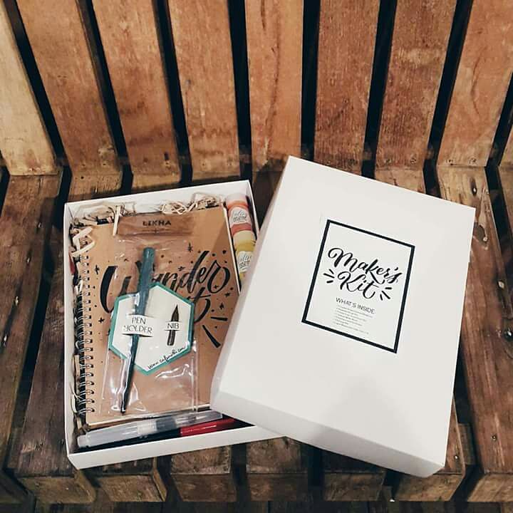 CafeMithi's tweet photo. FREE slot for our Handlettering Projects: Holiday Edition Workshop when you buy at least 8 MAKER'S KITS 😍 Reserve now - send us a DM!

Get each kit for only P600.00! Save as much as P250! 😍 We can also customize the box &amp; notebook for FREE! 😍 #makerskit https://t.co/MChg7D3PeN