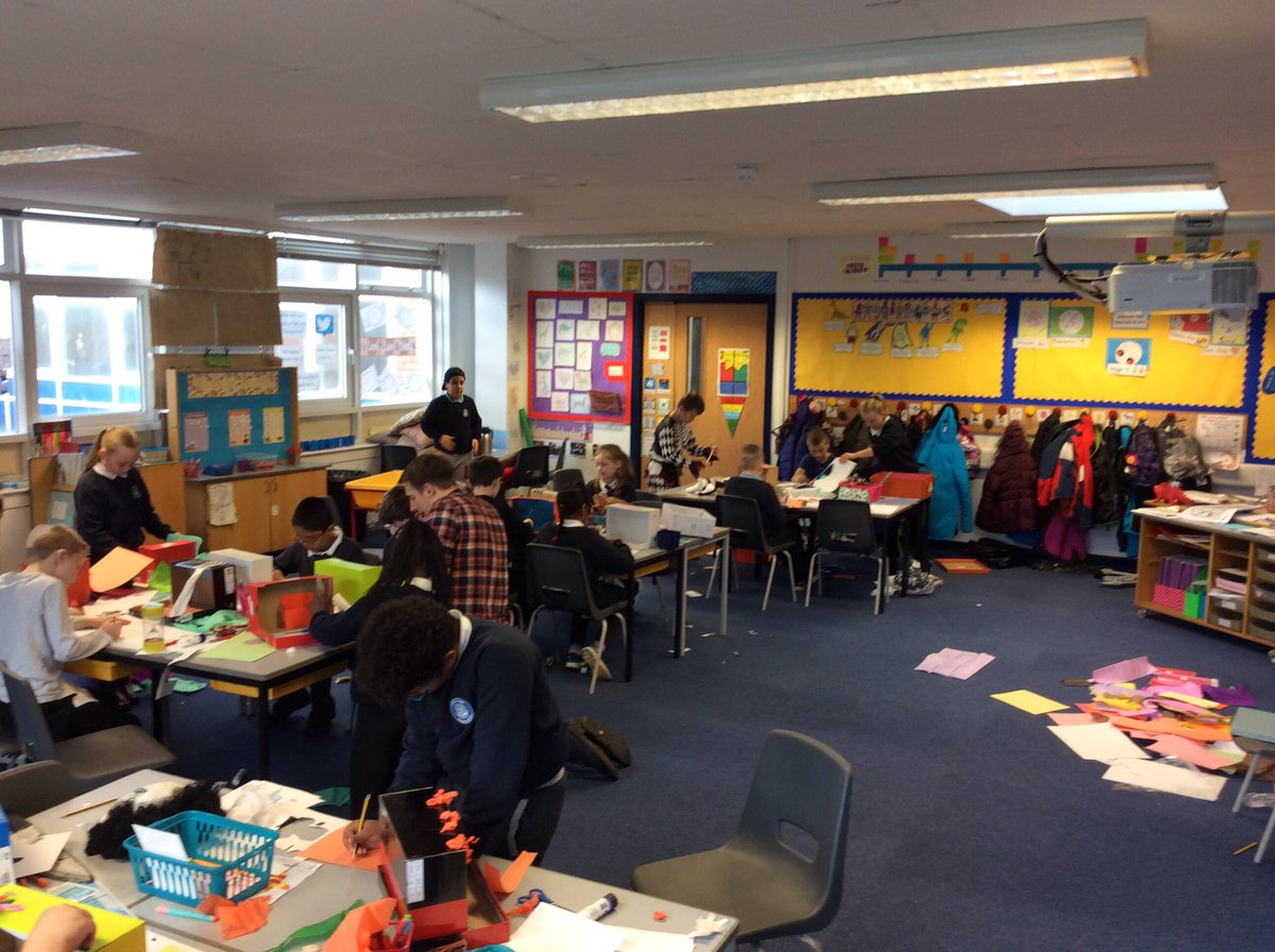 MrsCosgrove2's tweet photo. Wow look at how foucused P6A are while creating their own sets... we will tweet the finished product later! #projectgenie  #imagination https://t.co/yfb281G5d4