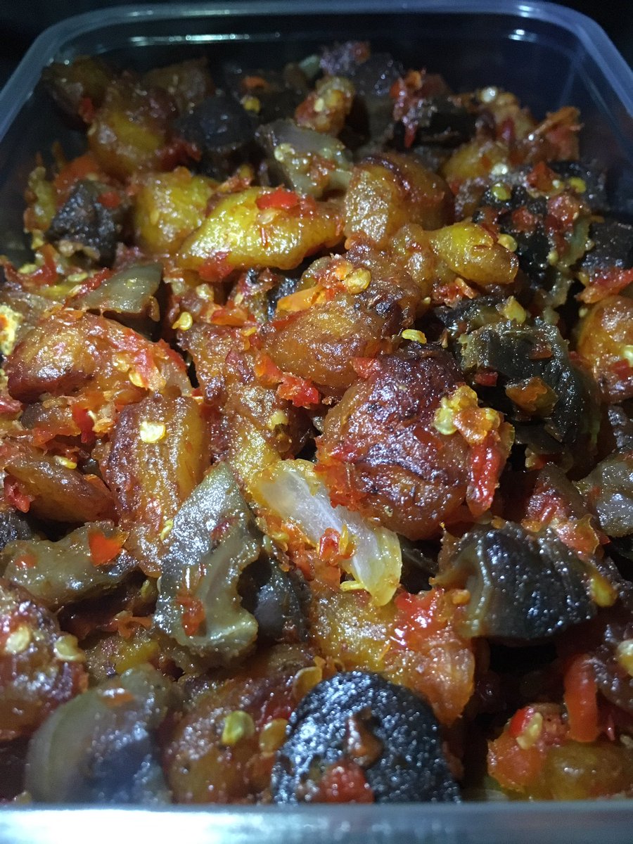 Oyinhdah's tweet photo. Oh lawd!!!! Call us today @OyinadesKitchen https://t.co/dqHsD0YULp