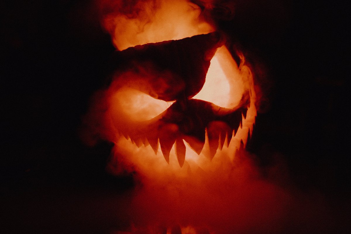 PoupartProduce's tweet photo. Happy Halloween everyone! #Halloween2017 https://t.co/gJU1WlJlxl