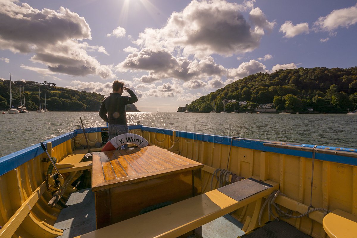 dartmouthphots's tweet photo. As ideal jobs go, how about Dartmouth Castle Ferryman?  #Dartmouth #Devon #Castle #Ferry https://t.co/6nW4vjkuzT