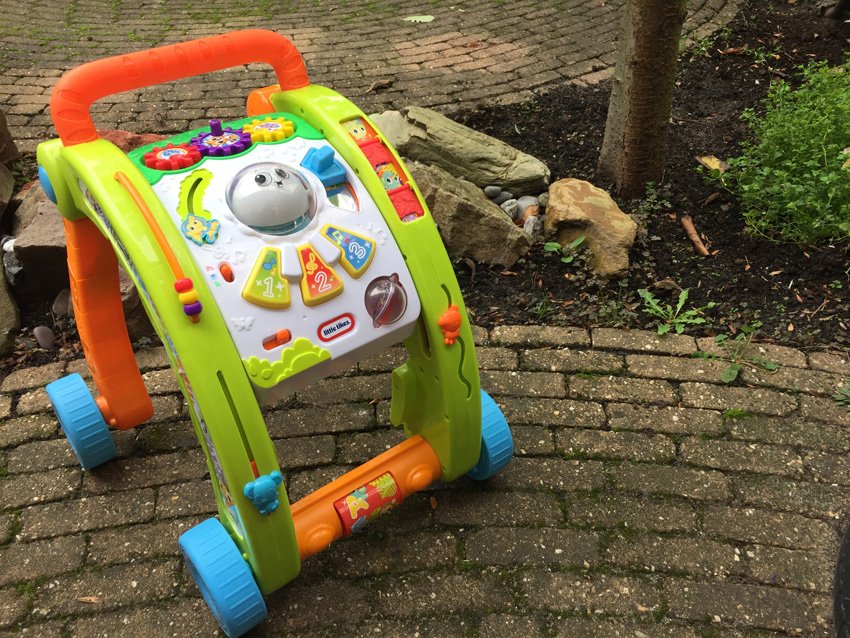 peuterennl's tweet photo. Productbespreking 'Little Tikes 3-in-1-Activity Walker https://t.co/7BZgrvspWw #speelgoed #LittleTikes #ActivityWalker https://t.co/QZOT9XgWss