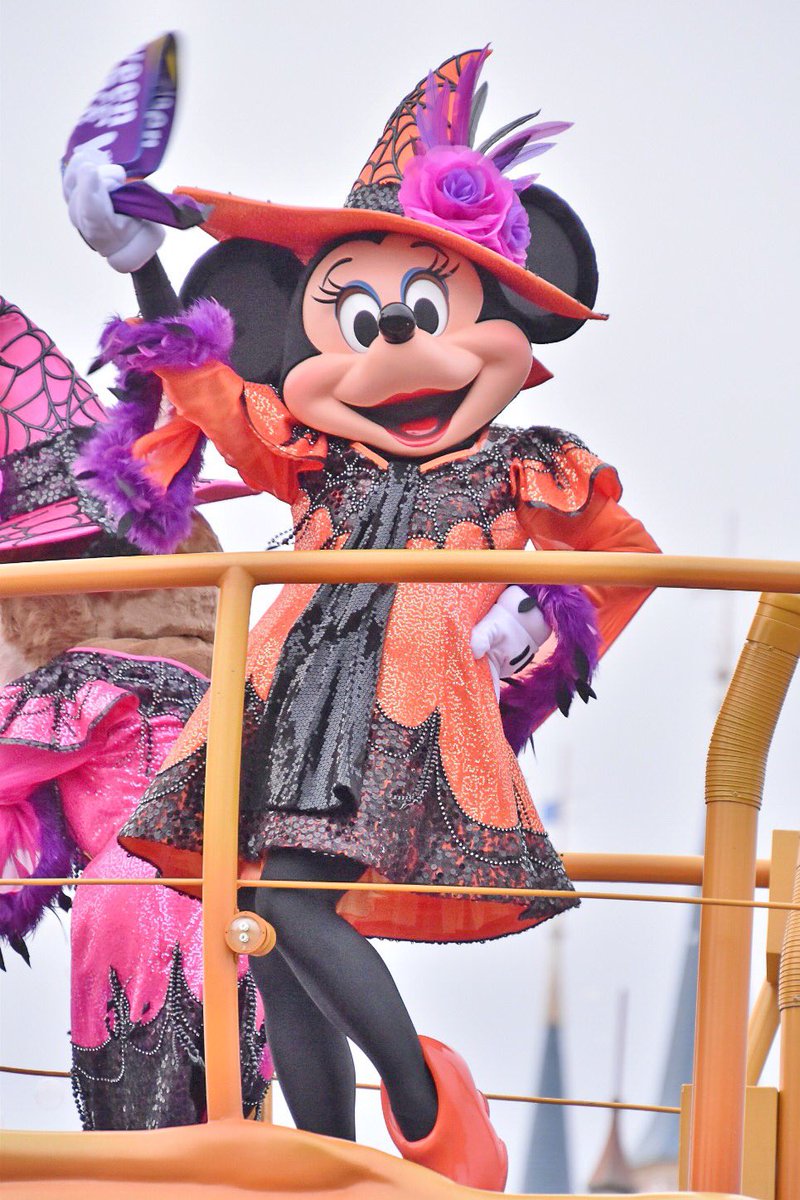 __m_m_m____m's tweet photo. ❤️🎃Happy Halloween👻❤️
今年も可愛くて楽しいハロウィンをありがとうミニー😊💞 https://t.co/fIdALckNrf