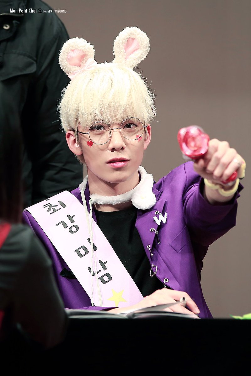 SF9ascake's tweet photo. ♡ K.O. era special ♡ #SF9 #에스에프나인 #HWIYOUNG #휘영 https://t.co/nAQYYGXf3k