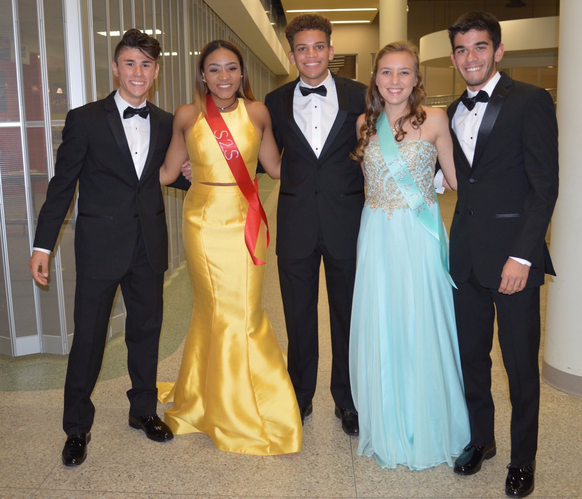 MosleyTrack's tweet photo. MHS Track &amp; Field Seniors looking sharp at Fantasia! 😎🐬 https://t.co/BMqe3CmvaQ