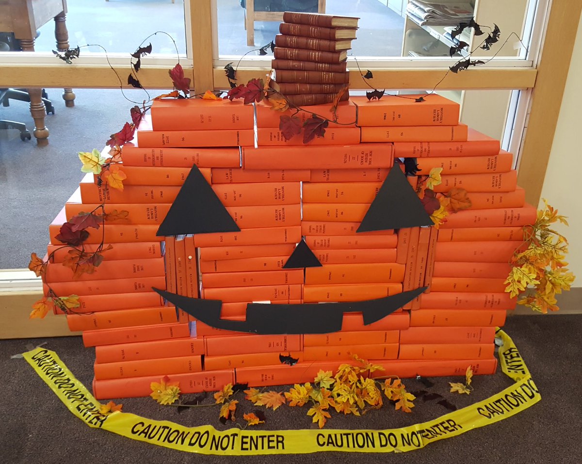 acadialibrary's tweet photo. Happy Halloween from the Vaughan Memorial Library! #HappyHalloween #Halloween #bookpumpkin #journalpumpkin #librarypumpkin #pumpkin #acadiau https://t.co/xArF3LwQSS