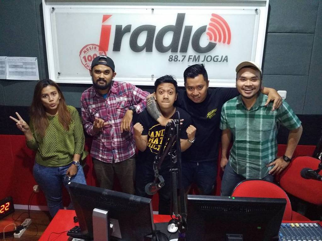 Terima kasih teman2 dari @sandershateschicken  udah mampir dan ngobrol2 bareng di #SoreSore , sukses terus buat al… ift.tt/2yhhgee