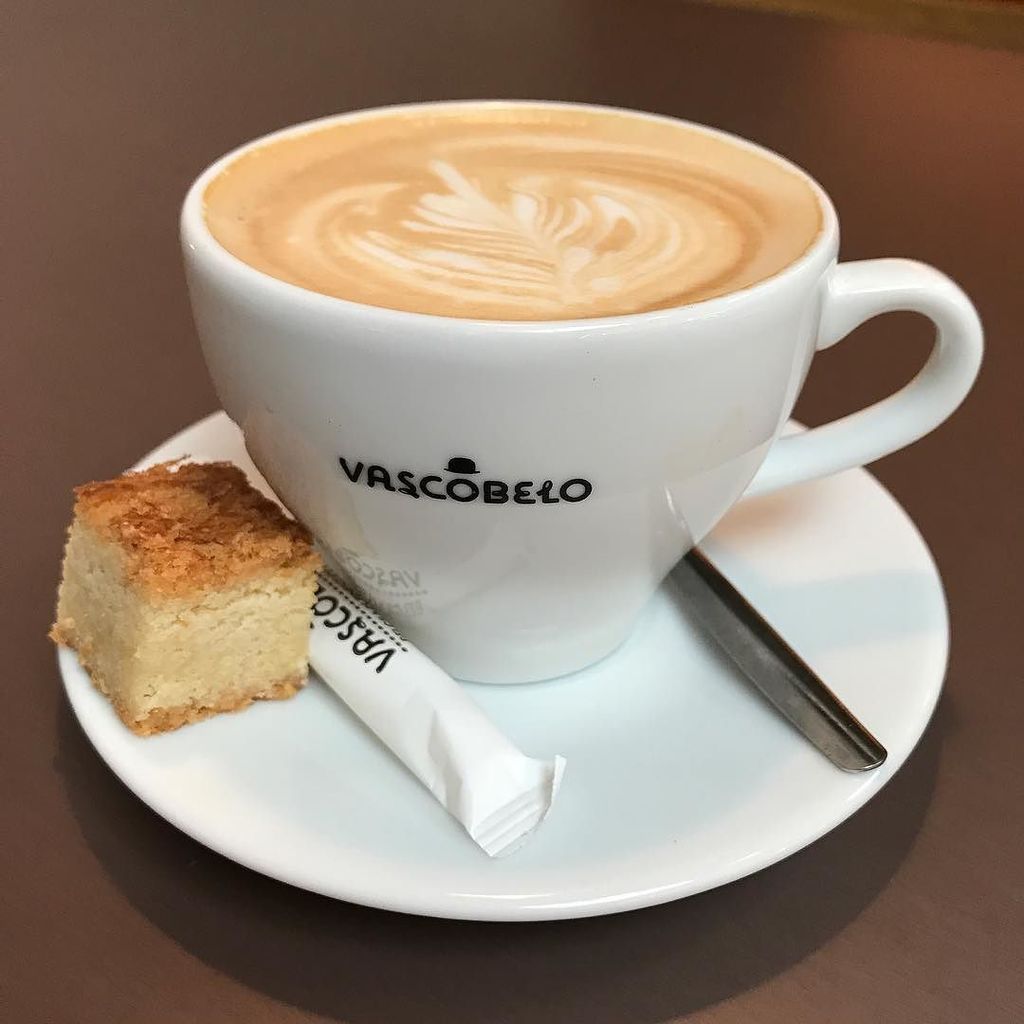 TomSebastian's tweet photo. Have a nice day! #coffebreak #enjoymoment #creativelifehappylife #foodhallen #amsterdam #growsupport #tomsebastian https://t.co/Wh4feIL5CO https://t.co/bU8wfYOuRx