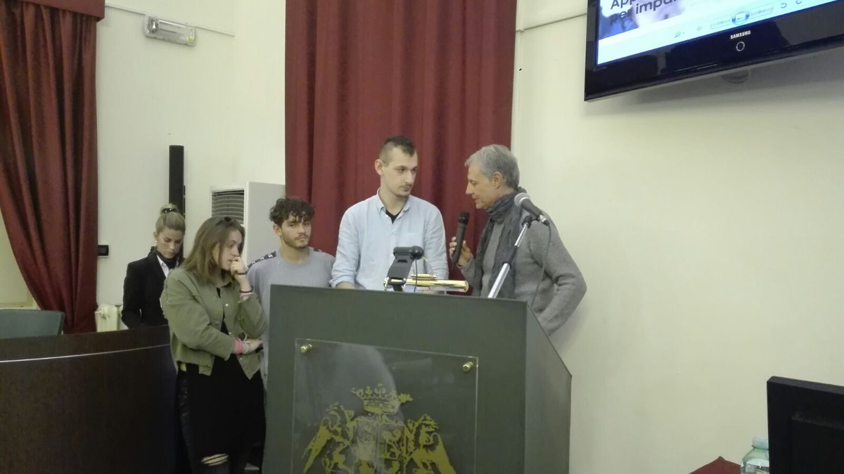 CNRsocial_'s tweet photo. #festivalscienza la classe 4C del #LiceoKleeBarabino di #Genova premiata nel video concorso '#Scienziati e #Studenti' promosso da @StampaCnr https://t.co/3W8TNLVxkw