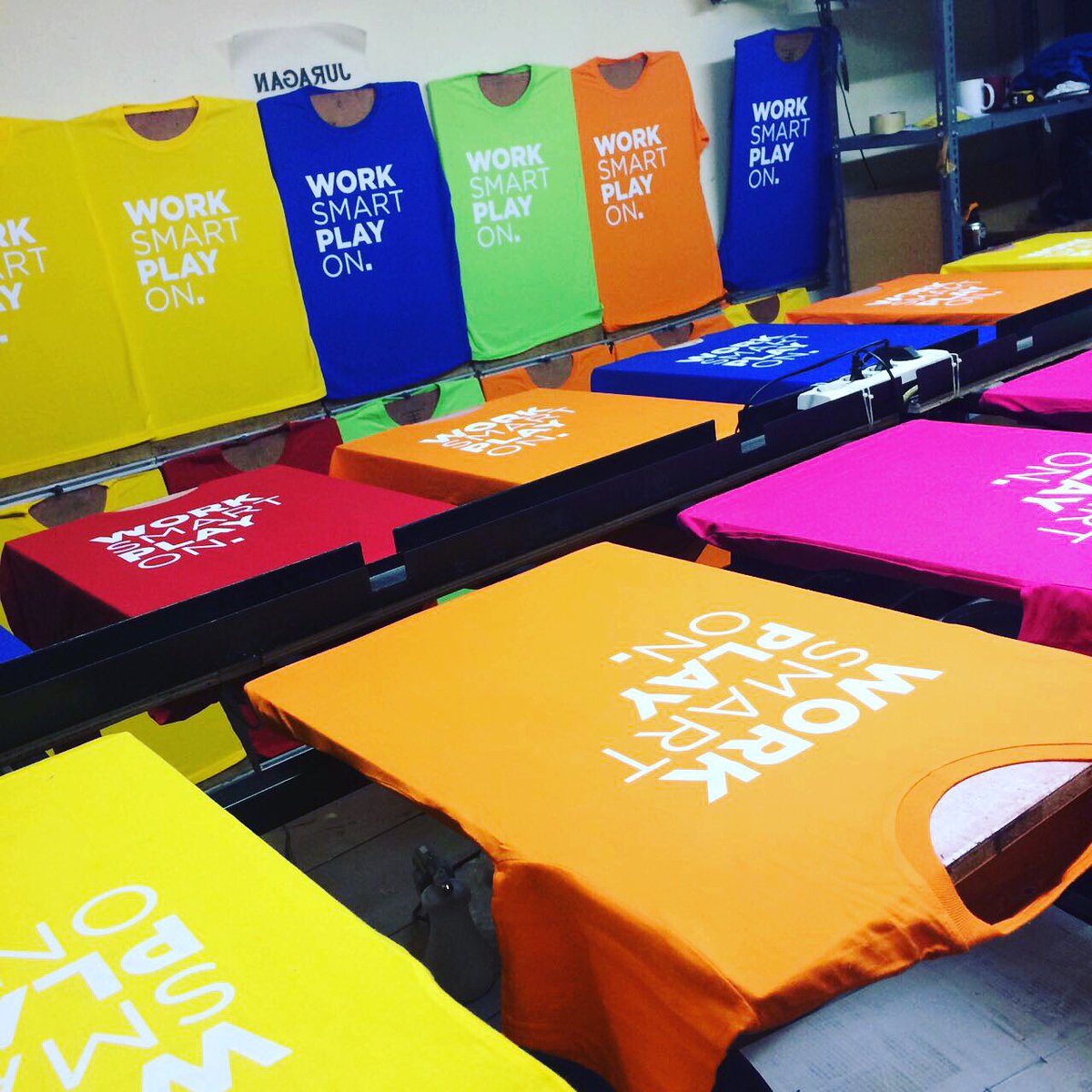 Another Shot today. 

#screenprinting #sablon #sablonkaos #sablonmanual
