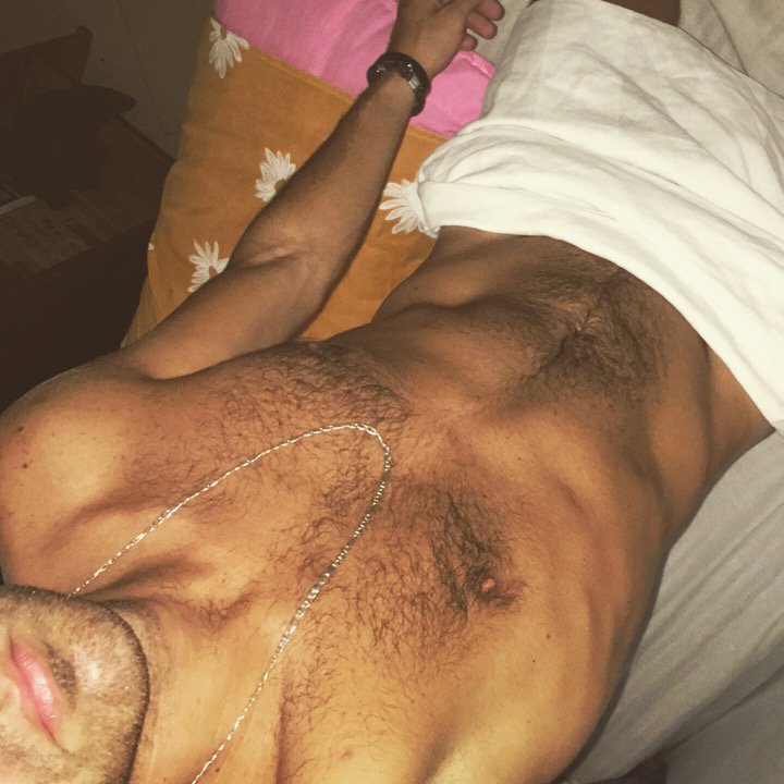 mouadvilla's tweet photo. Alguna quiere estar conmigo ? #chathot #chicosexy #intercambiodefotos #chicahot #amigaconderechos #sexosalvaje https://t.co/Ct48BepGcg