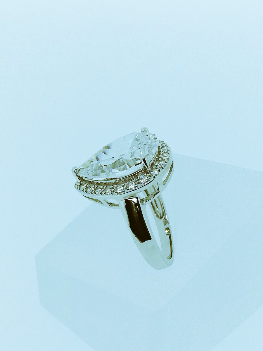 HPJwatches's tweet photo. A few silver c-z rings for sale #xmasgifts @bradleyhands @gemmahands https://t.co/FmaDEPO3gO