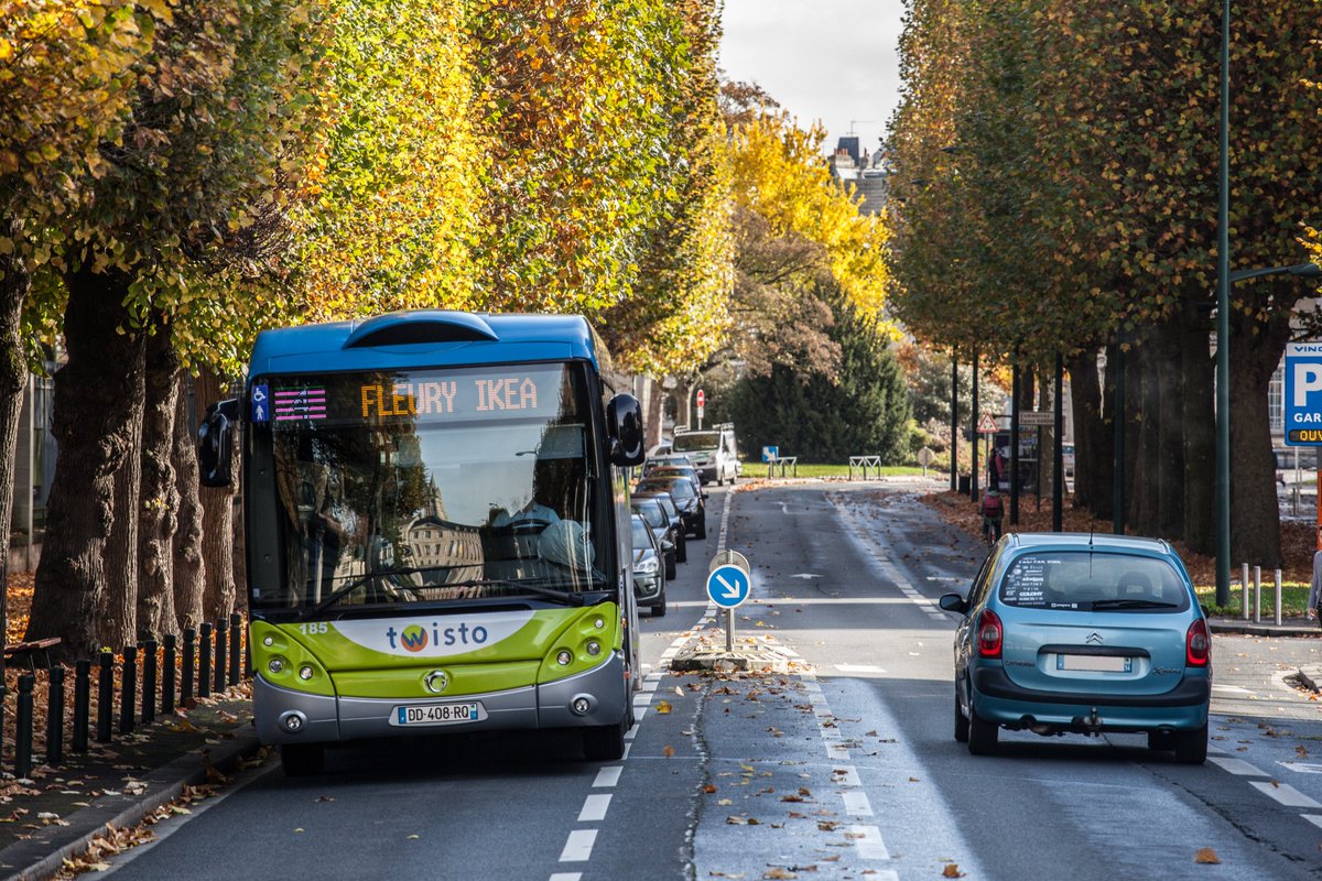 TwistoCaen's tweet photo. [⚠️Info trafic]
Le mercredi 1er novembre étant un jour férié, le réseau Twisto circulera comme un dimanche. https://t.co/0ABu1yzj3i