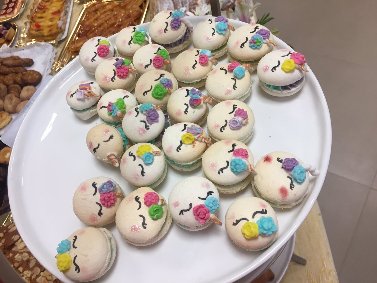 emandrews24's tweet photo. Teacher appreciation day here @CaxtonCollege all planned and organized by parents #caxtoncollege #appreciated https://t.co/Naz6O0FYYB