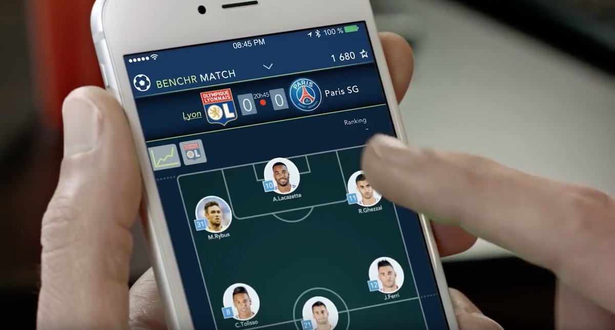 frenchweb's tweet photo. Benchr lève 750 000 euros pour devenir l’application communautaire des fans de #football https://t.co/z2VdGvXW4U #SocialMedia #Mobile https://t.co/dxEMzEyuYu