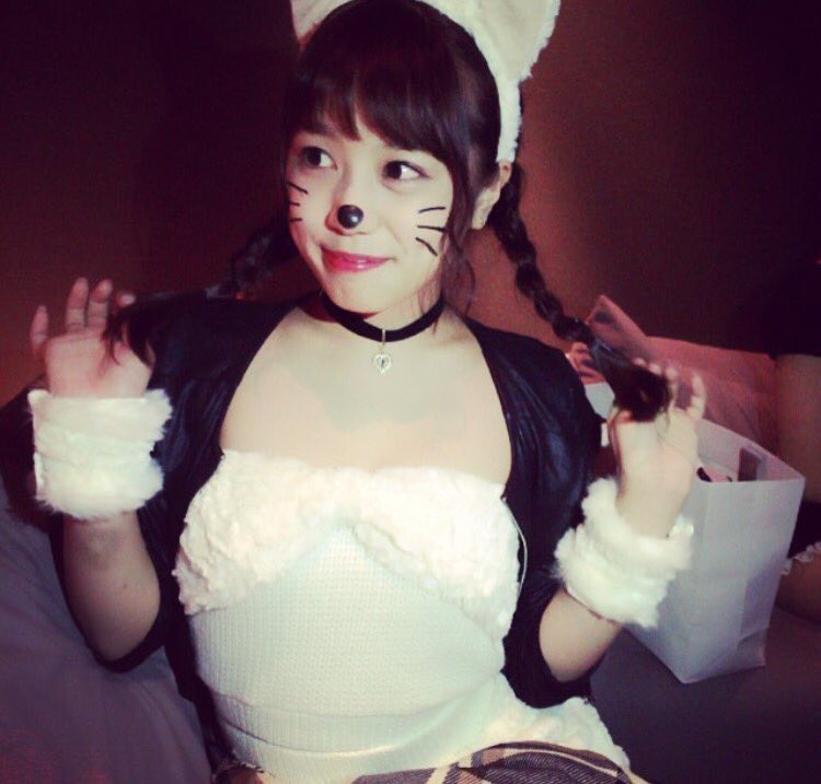 pon_a___'s tweet photo. # ハッピーハロウィン 🎃❤️

何年か前の
ハロウィンコスプレ😂😂

素敵な1日を
お過ごしください👻❤️

#Pontw https://t.co/5iQoDJK1KW
