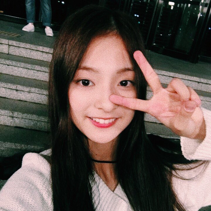 urpacks's tweet photo. ✎ fromis_: nakyung.
✐ aesthetic packs.
pics by twt. rt = use/save.
( here's your request @Raixyle_kookie 💕 ) https://t.co/cJMr3BGkmr
