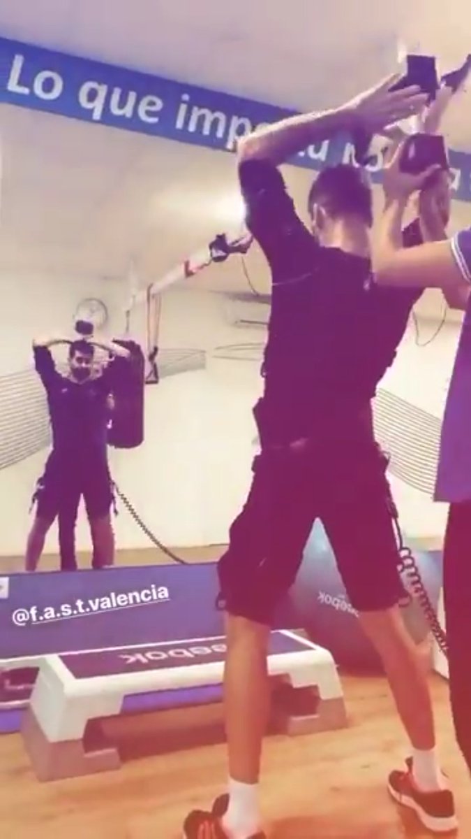 siempreconcepi's tweet photo. Capturas Vídeos Jonathan.
#VamosPrimooo 😂😂😂
#YoliAMuerteConSuJhon 😍😍😍
MARTES ❤️ https://t.co/aKWjhppirp